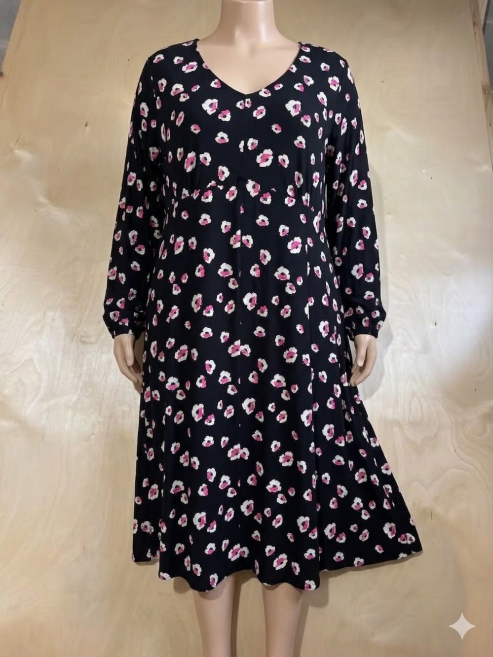 Cato Black Long-Sleeve Floral Dress with Pink and White Flowers Size 26-28